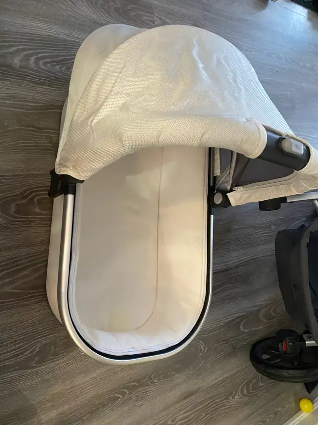 uppa baby stroller  in Strollers, Carriers & Car Seats in City of Toronto - Image 8