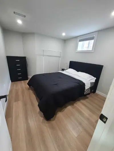 Private Room Mississauga Cuarto Disponible