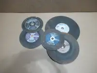 5 disques de coupe de différentes grandeurs