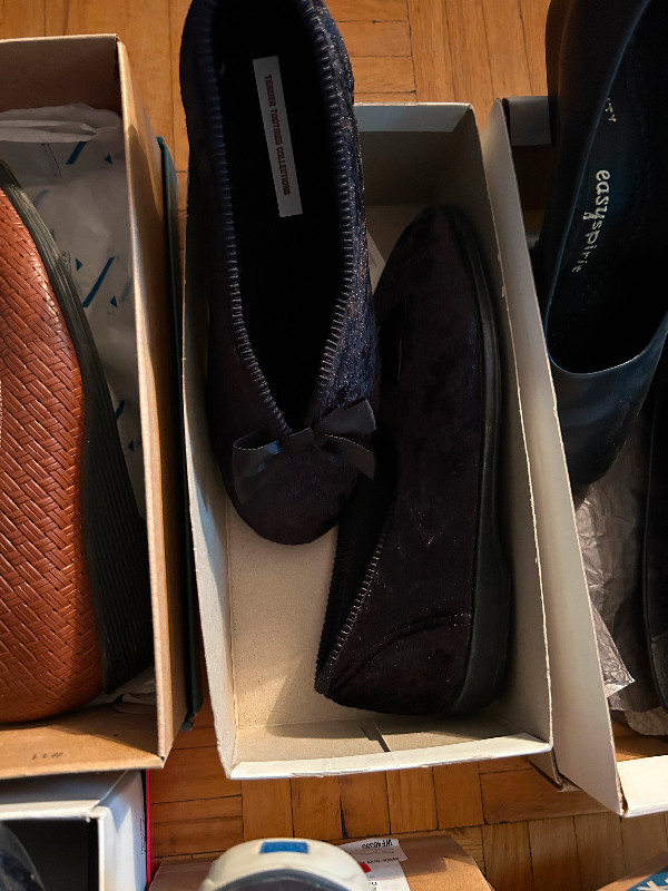 Lot de chaussures NEUVES pour femmes dans Femmes - Chaussures  à Laval/Rive Nord - Image 3