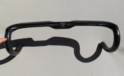 HANDLEBARS: NEW! Velosmith C2 Carbon Aero Road Bike drop bars, 31.8mm clamp, 420 or 440 mm width. $8...