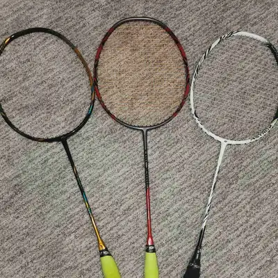 Yonex Arcsaber 11 PRO (STRUNG WITH BG80 P 26lbs) $220 Yonex Astrox 88D PRO (UNSTRUNG) $200 Yonex Ast...