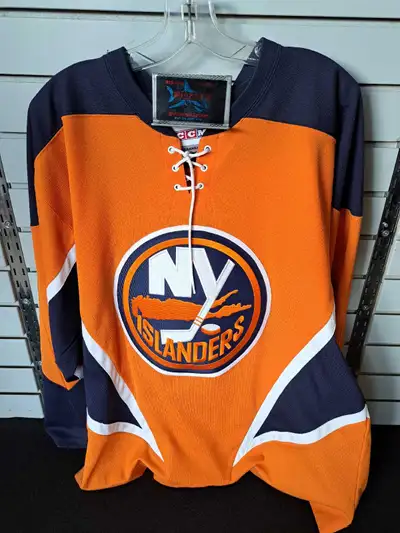 LARGE CCM NEW YORK ISLANDERS JERSEY (27257926), View more