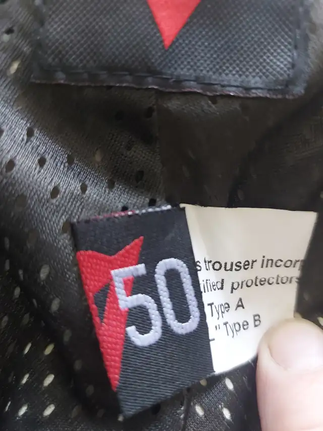 Motorcycle Leather jacket and pants in Motorcycle Parts & Accessories in Corner Brook - Image 5