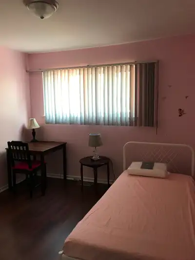 Rooms for Rent – Ideal for Male Non-Smoking Students in North York (Near York University) both local...