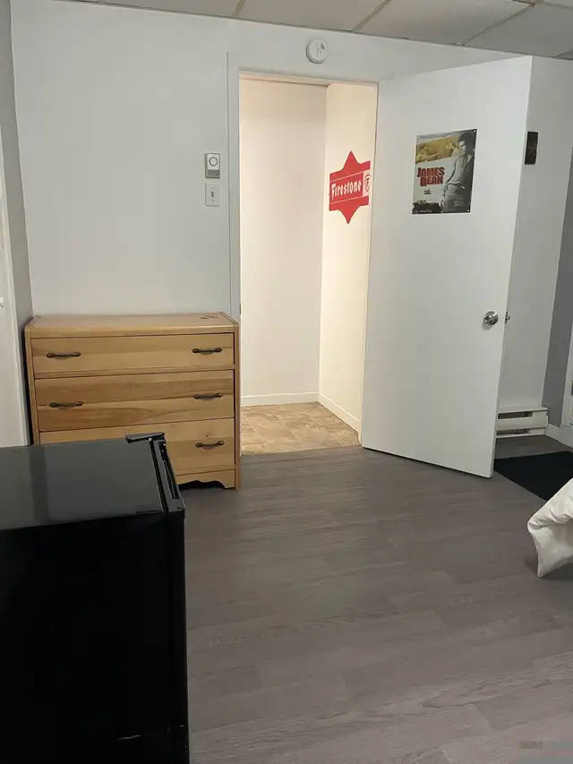 Chambre à louer pour étudiants CFP Qualitech et travailleurs !!! in Room Rentals & Roommates in Trois-Rivières - Image 7