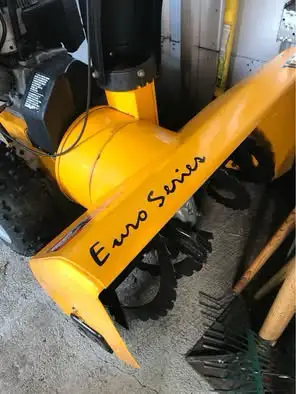 Murray Snow Blower Euro Series 1030 in Snowblowers in City of Toronto - Image 5