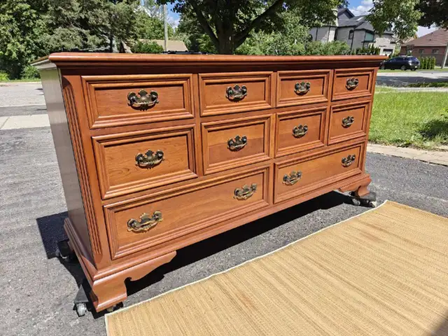 GIBBARD Dresser GREAT CONDITION CAN DELIVER  in Dressers & Wardrobes in City of Toronto - Image 5