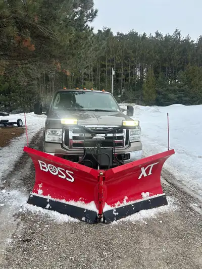 Reliable work truck ready to make money this winter. 2005 Ford F-250 Super Duty 4x4 Crew Cab Power S...