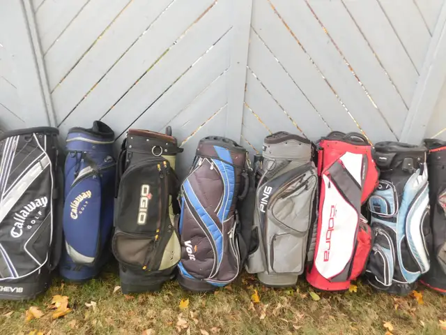 LOTS OF GOLF BAGS FOR SALE in Golf in Chatham-Kent - Image 4