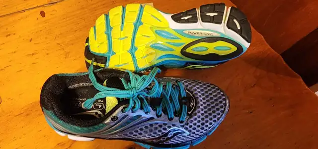 Saucony Ladies Triumph II Size 5.5 in Women's - Shoes in City of Halifax - Image 3