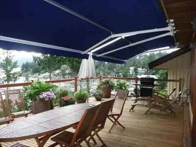 AWNINGS-retractable