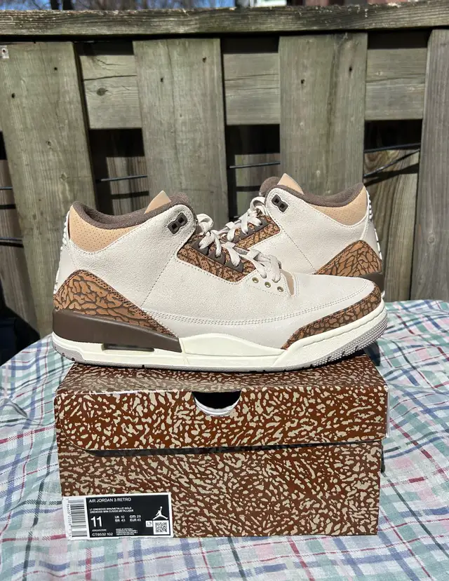 Air Jordan 3 Retro Palomino Brown / Tan Size 11 in Men's Shoes in City of Toronto - Image 2