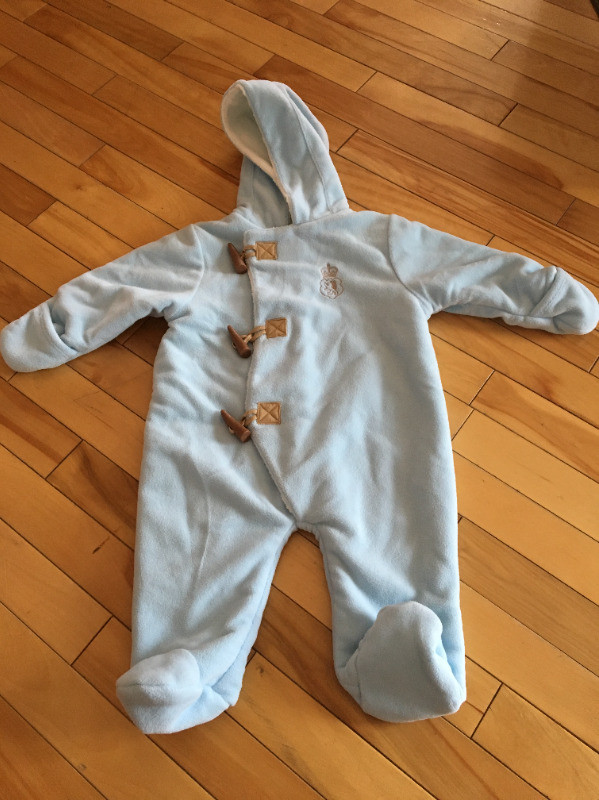 Baby Snowsuit 3-6 months in Clothing - 3-6 Months in Medicine Hat