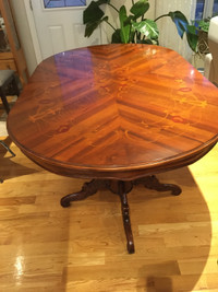 Table ovale en bois de rose