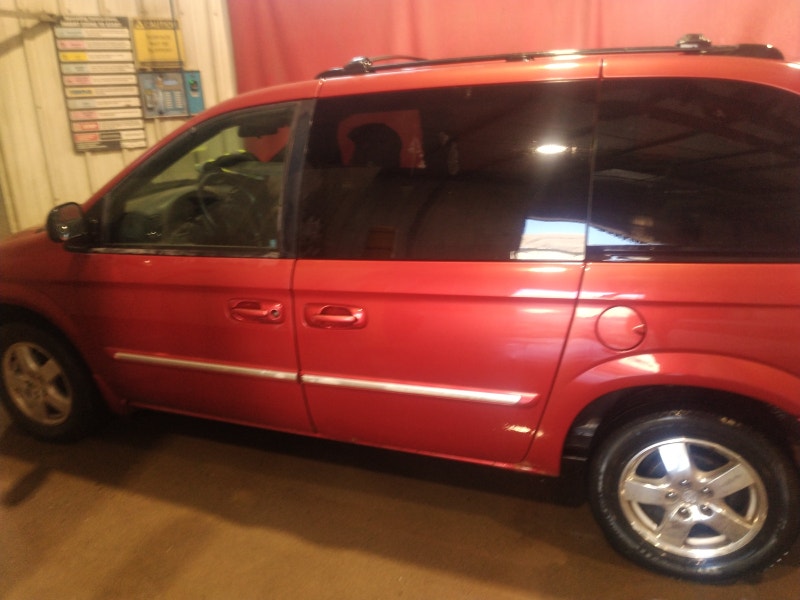 2004 dodge caravan Cars & Trucks Kamloops Kijiji