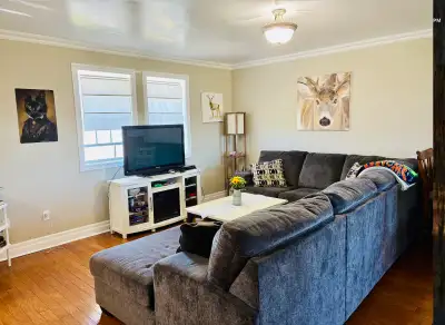 Property Features: 2 spacious bedrooms with ample natural light Comfortable living area, perfect for...