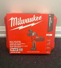 Milwaukee 2472-21XC / M12 600 MCM cable cutter kit with 3ah