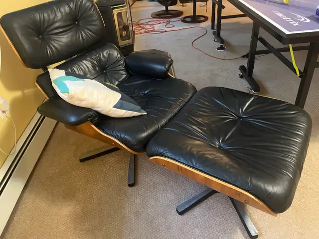 Eames Lounge Chair