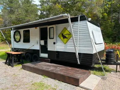 For Sale: 2000 Fleetwood Mallard Pop-Up Retail Store – Ready to Roll! Turnkey mobile retail unit for...