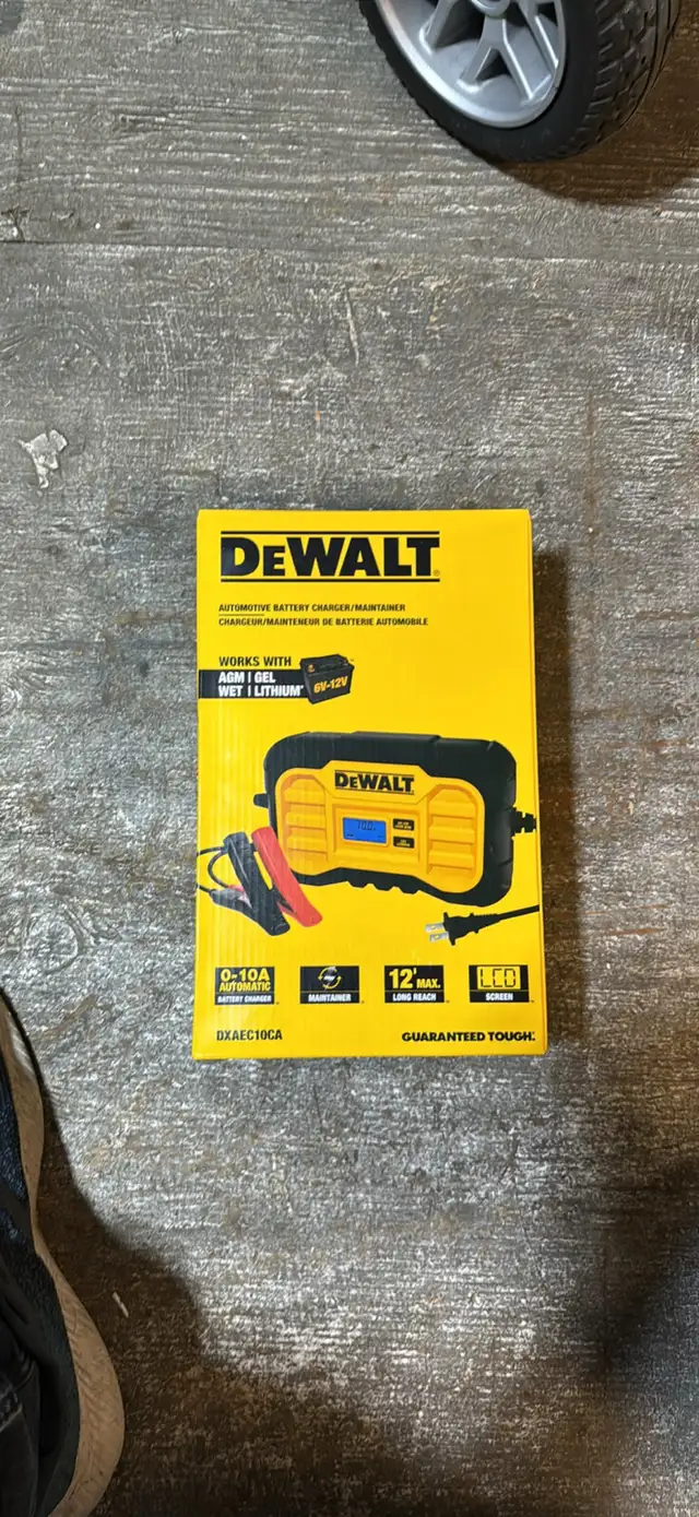 DeWalt Battery Charger in Power Tools in London - Image 2