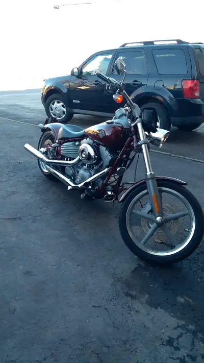 Fxcw rocker 2008 very clean low mileage 14000km,tires almost new rear tires 260 large,battery new,co...