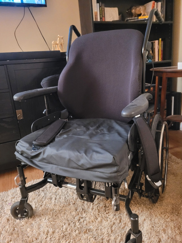 Orion II tilting wheelchair OBO in Health & Special Needs in Kamloops - Image 3