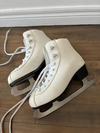 women’s ice skates , View more