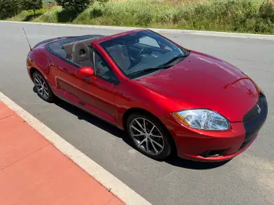Experience the open road in this sporty 2011 Mitsubishi Eclipse GS Spyder, a stylish convertible tha...