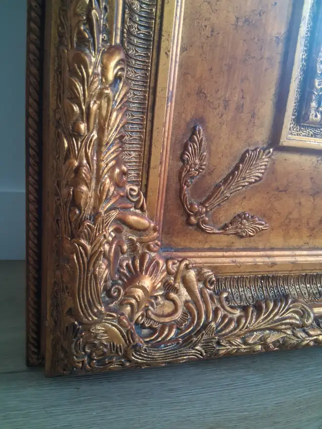 Vintage Mirror in Arts & Collectibles in Calgary - Image 7