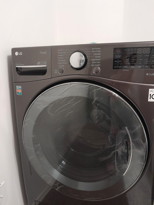 Washing Machine LG in Washers & Dryers in Sarnia
