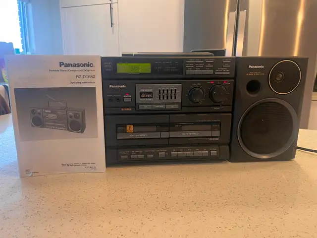 Panasonic stereo ghetto blaster boom box – vintage, almost new in Stereo Systems & Home Theatre in Edmonton - Image 2