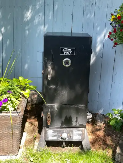 Masterbuilt Pro Smoker, View more