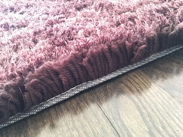 THICK SHAG RUG in Rugs, Carpets & Runners in Markham / York Region - Image 4
