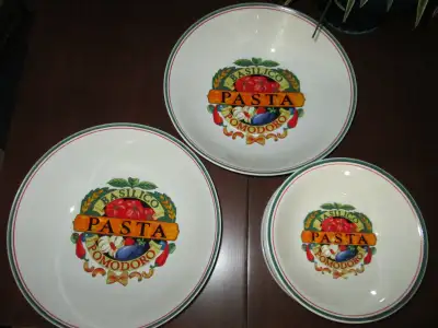Basilico Pomodoro Pasta Bowl Set for serving, View more
