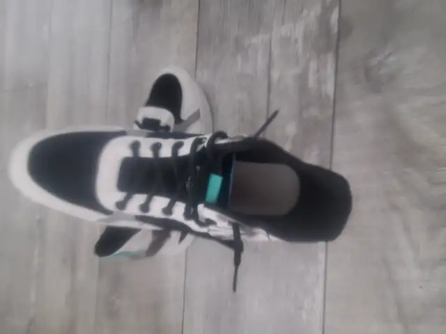 NEW SNEAKERS. in Men's Shoes in Saskatoon - Image 3