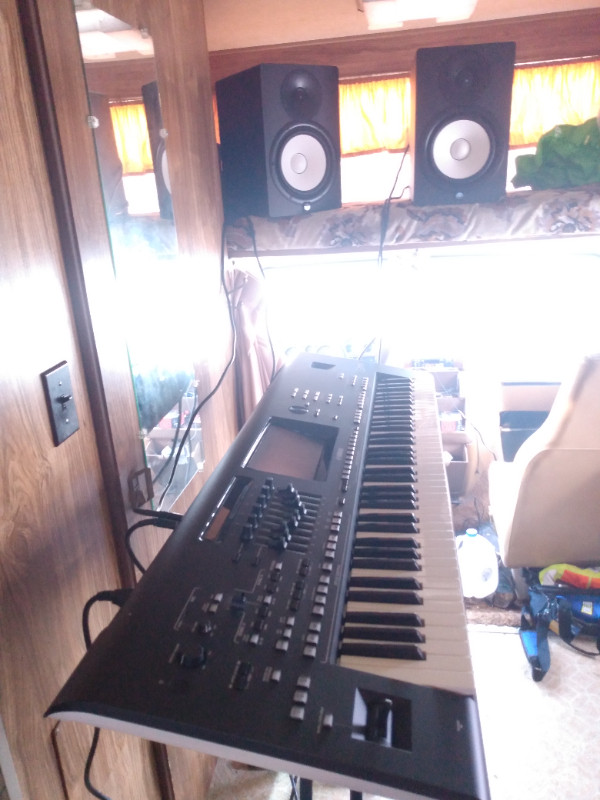 Yamaha Genos with X2 HS8mp in Pianos & Keyboards in Burnaby/New Westminster