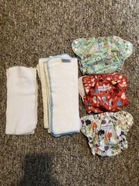 Applecheeks AMP cloth diaper cover with inserts/ liners