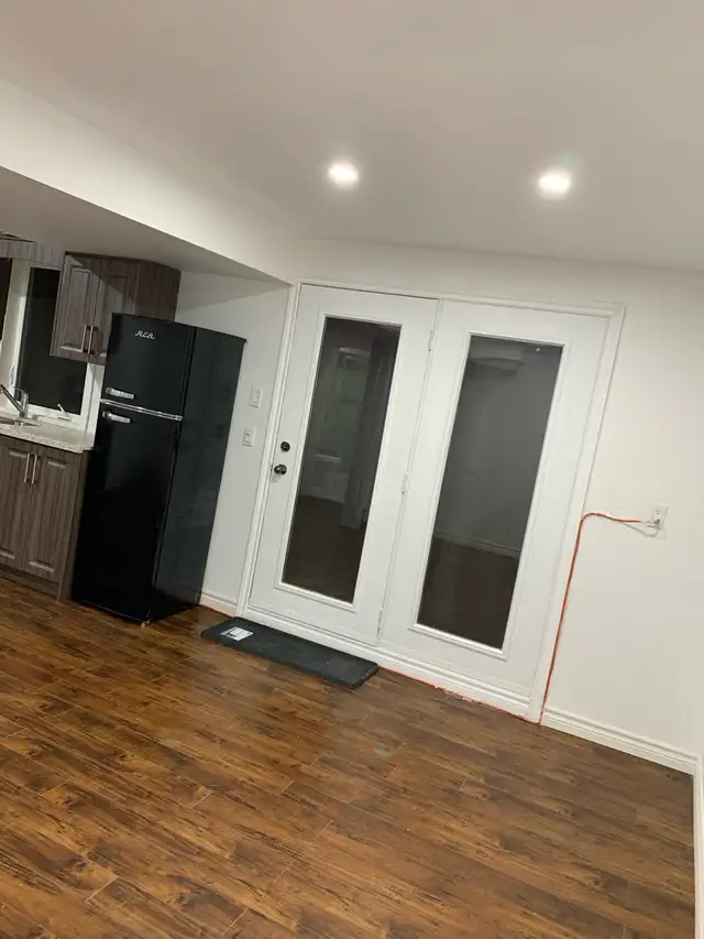Room for Rent available Private or Sharing in a Walkout Basement in Room Rentals & Roommates in Markham / York Region - Image 3