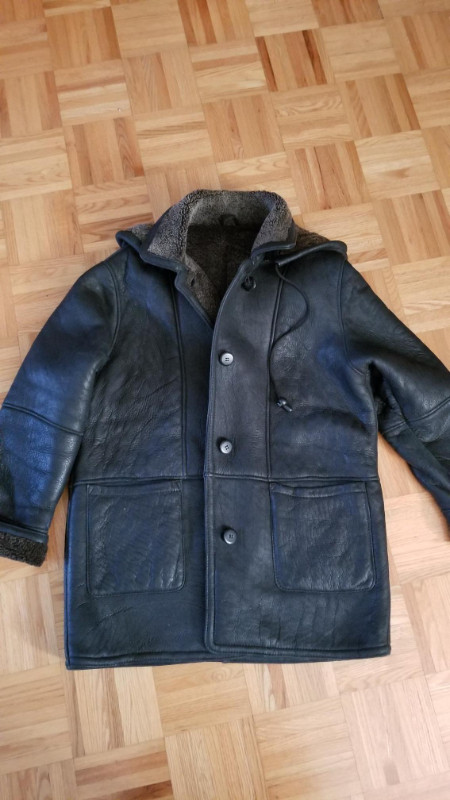 Winter genuine sheepskin leather coat dans Femmes - Hauts et vêtements d'extérieur  à Ville de Montréal