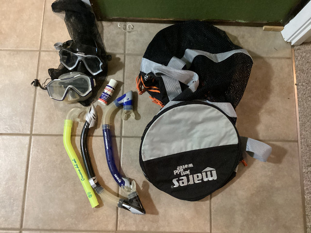 Snorkels and masks with Mesh Dive Bag in Water Sports in Guelph