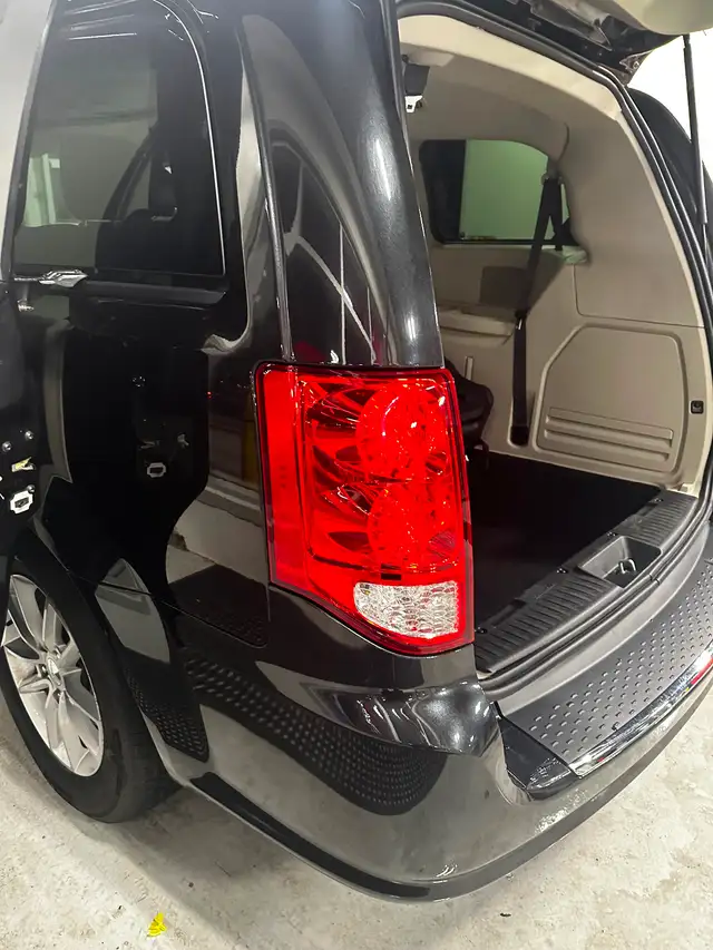 Minivan for Sale497679136479006725