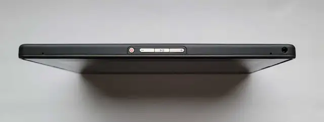 BLACKBERRY PLAYBOOK 16G WI-FI 7 INCH in iPads & Tablets in Barrie - Image 5