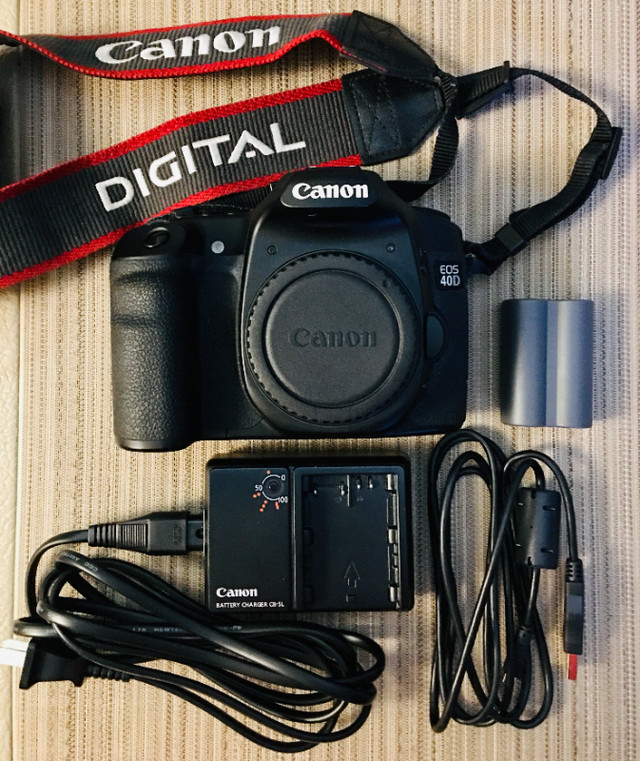 Mint Condition Canon EOS 40D DSLR Body Only - $249 in Cameras & Camcorders in City of Toronto