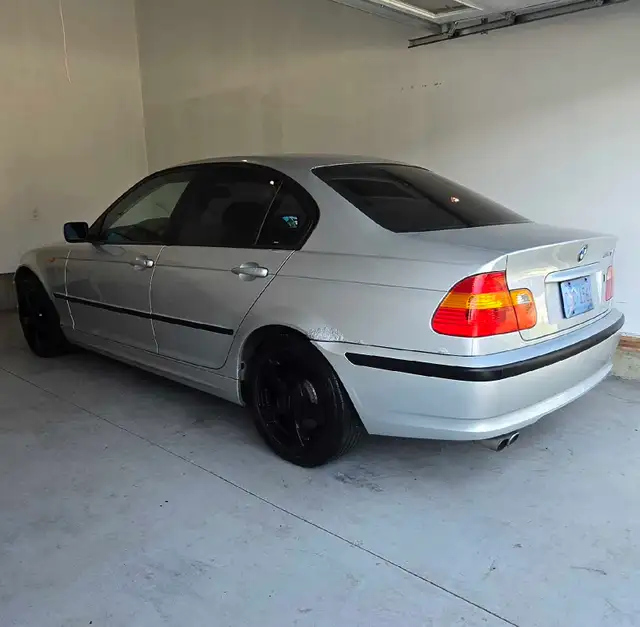 2002 BMW 325xi 513080874364446720
