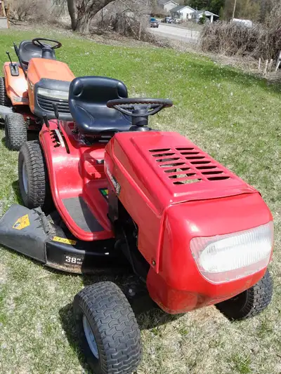 3 running mowers As seen in pics each price your choice. Ford 800 Arien 750 Yardworks 750