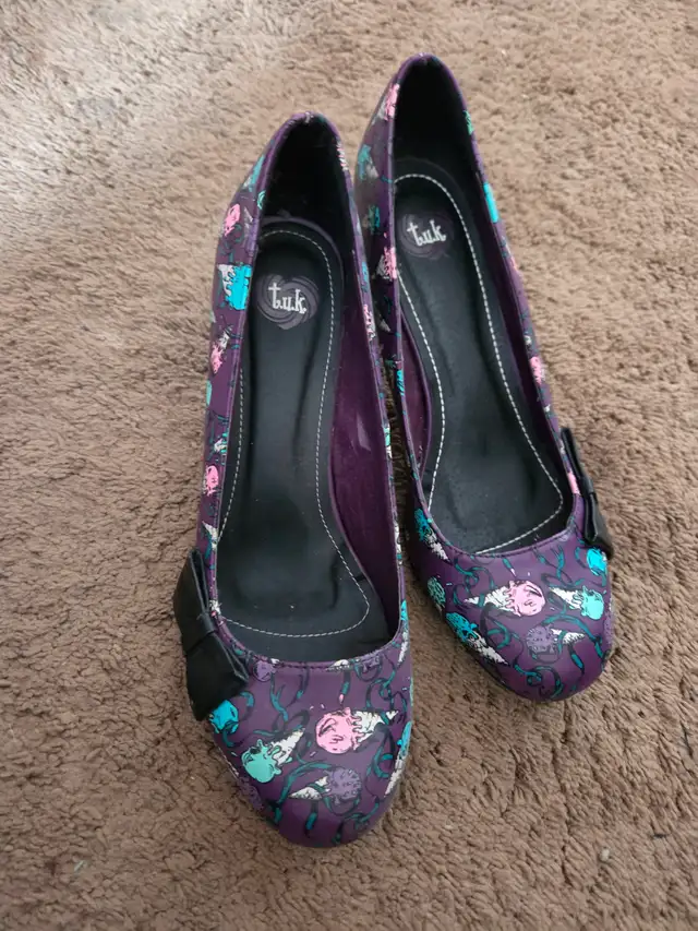 Cute heels. Size 10 in Women's - Shoes in Edmonton - Image 2