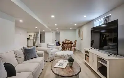 2 bedroom unit for rent