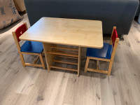 Kids table with 2 chairs 