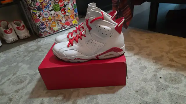 Jordan 6 'Red Oreo' (Size 13) in Men's Shoes in Markham / York Region - Image 2